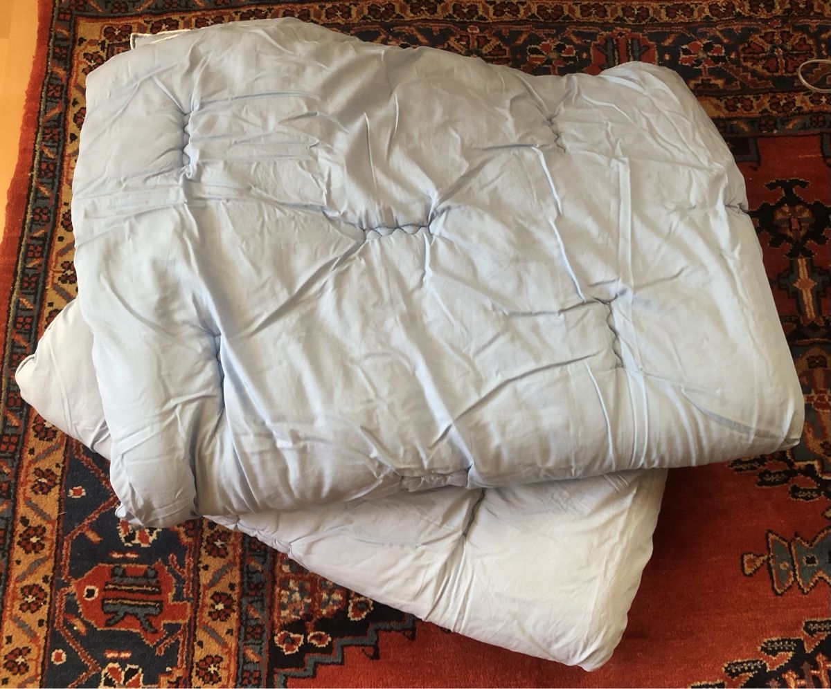 Coperte: STEPPDECKEN/DUVETS (3 Stück) – Usato da Mühlebach (Goms) venduto da chr_q6d8