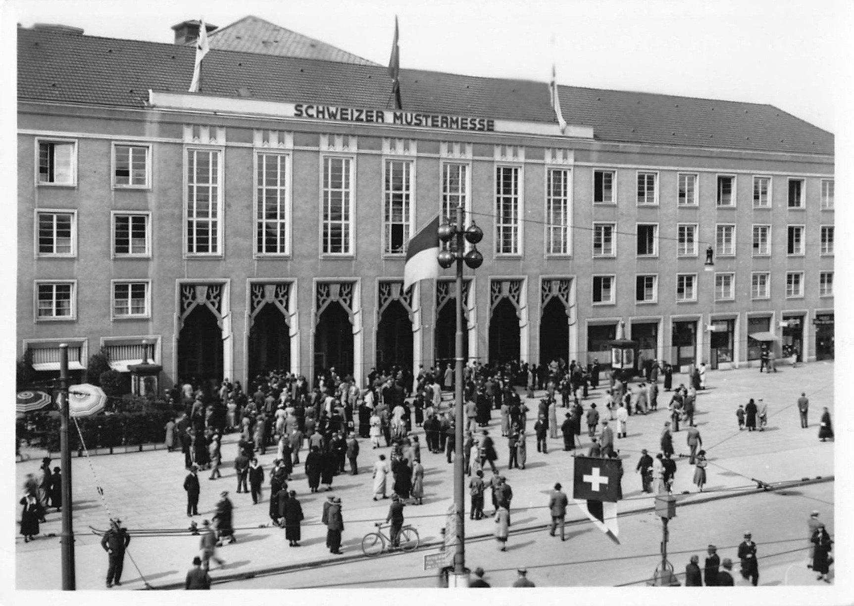 Ansichtskarten: Gruss aus BASEL - Mustermesse 1942 – Gebraucht aus Winterthur von SchatzchischtliWinti