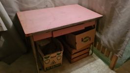 Table repassage avec tiroir état usagé à vendre (antiquité)