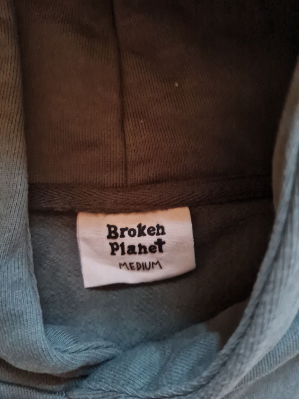 Kleiderpakete: Trainer Broken Planet – Neu (gemäss Beschreibung) aus Castrisch von CorinaS03 3