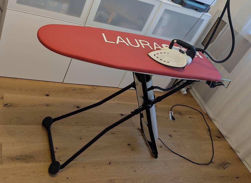 Laurastar Ferri da stiro: Laurastar Go+ Dampfbügeleisen – Difettoso da Appenzell venduto da Sandra_Saendi