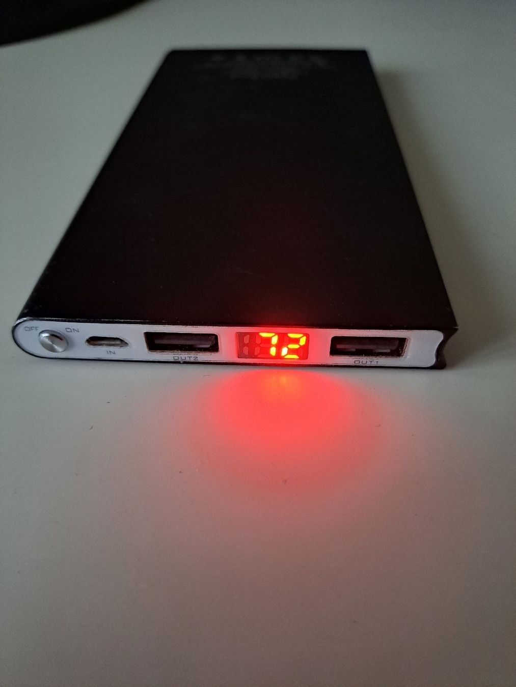 Accus: Powerbank mit Solarpanel – D'occasion à Basel par suberi_Sach 2