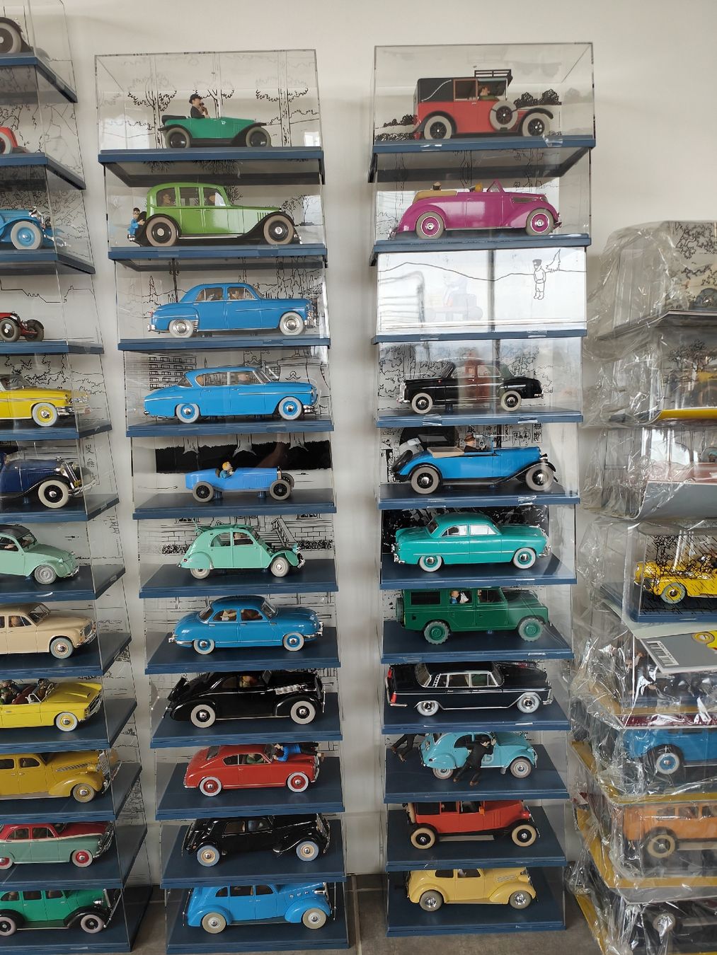 Voitures modèles: Collection complète voitures Tintin 1/24 – Neuf avec emballage d'origine à Vernier par Paco14 2