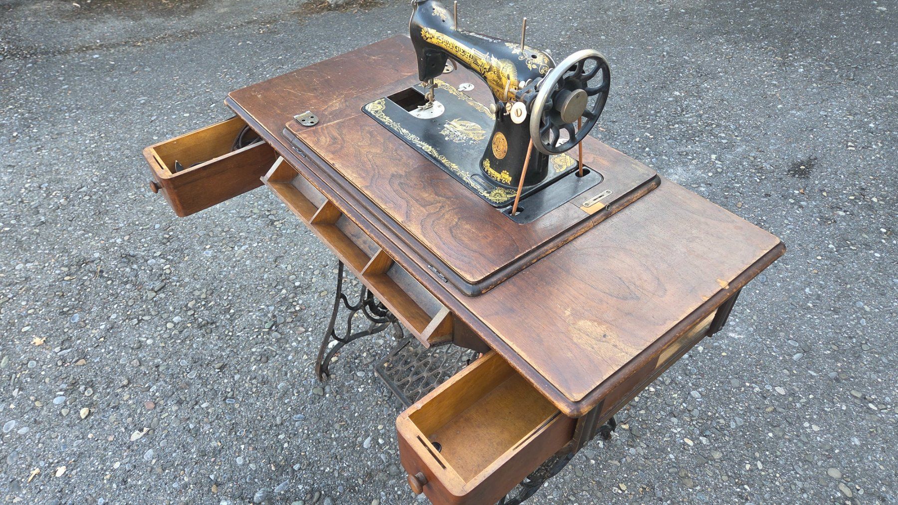 Singer Machines à coudre: Singer Nähmaschine – D'occasion à Seon par Wetwillie 5