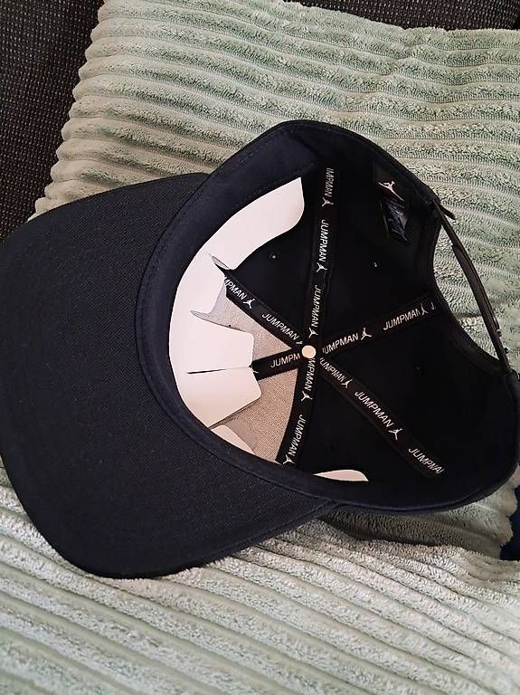 Altro in  Abbigliamento & Accessori: Air Jordan Cap jumpman – Nuovo (secondo la descrizione) da Lengnau BE venduto da zebra-jonny 1