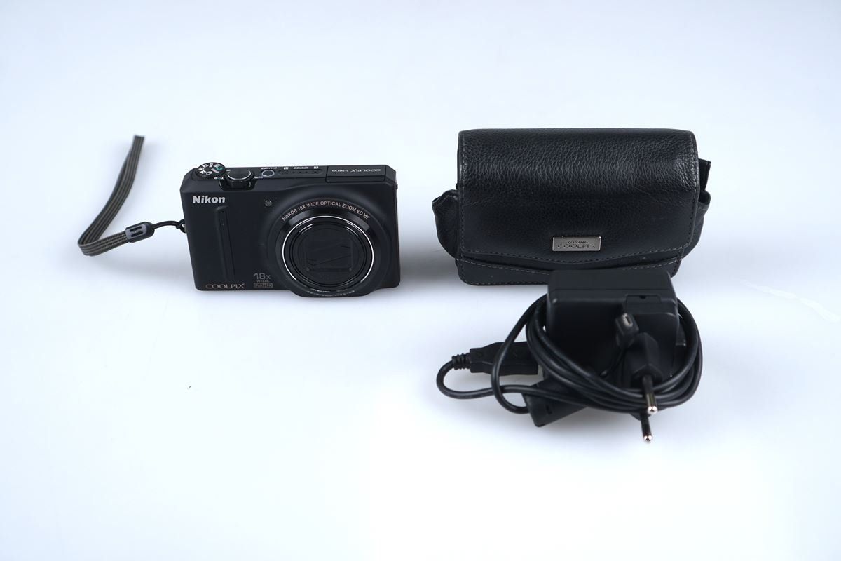 Nikon Appareil photo: Nikon Coolpix S9100 Digitalkamera – D'occasion à Rüti ZH par Restwert_Rueti_ZH