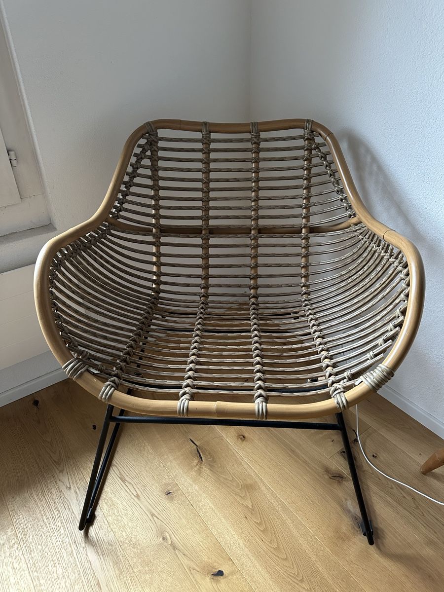 Poltrone: Rattansessel mit schwarzem Metallgestell – Usato da Bern venduto da vib.