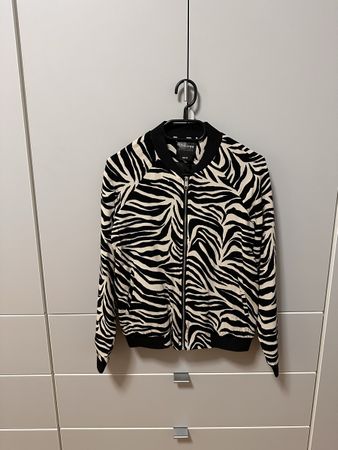 Leichte Jacke