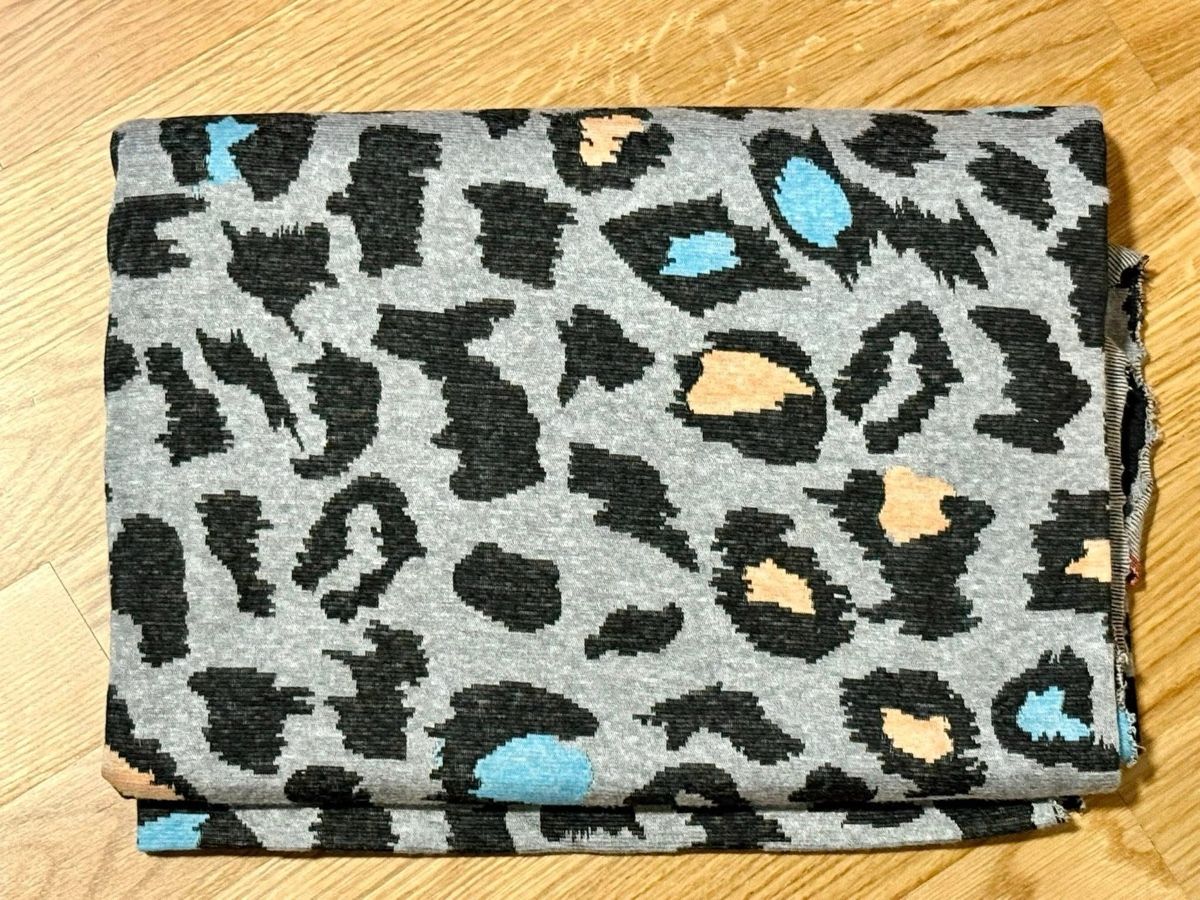 Tessuti: Jacquard Stoff 2m – Nuovo (secondo la descrizione) da Winterthur venduto da BB1974