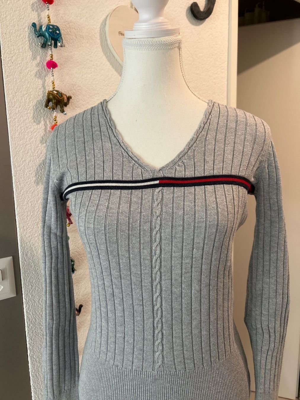 Tommy Hilfiger Pullover & Sweatshirts: Damen Pullover Tommy Hilfiger grau gerippt – Gebraucht aus Brunnen von Nala2929 2