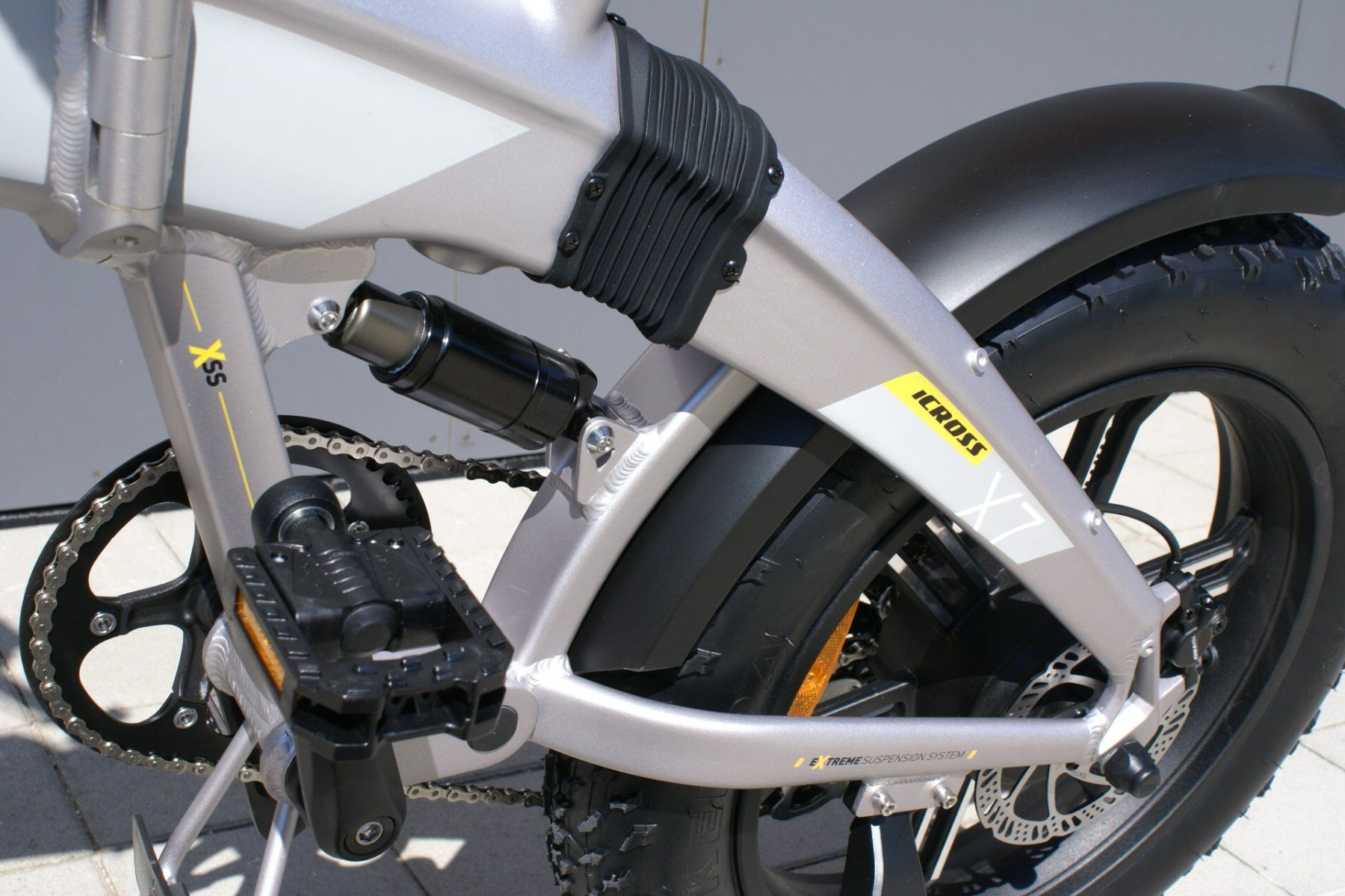 Biciclette: E-Fat Bike Fully von Icone Vorführmodell – Nuovo (secondo la descrizione) da Seewen SO venduto da Swiss-moto-bike 7