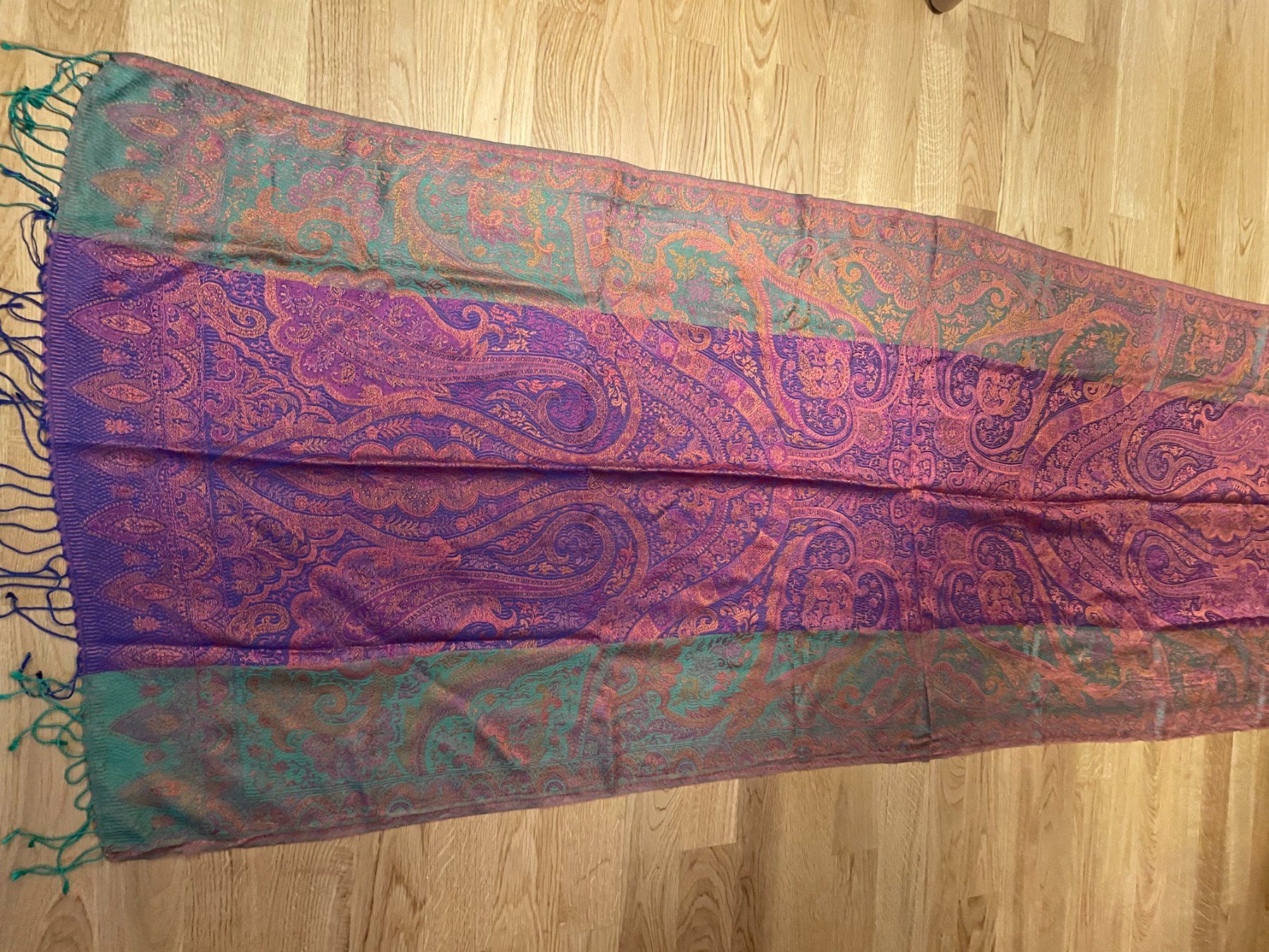 Foulard & Sciarpe: Schal/Tuch Handgemacht – Usato da Rapperswil SG venduto da Boadioz