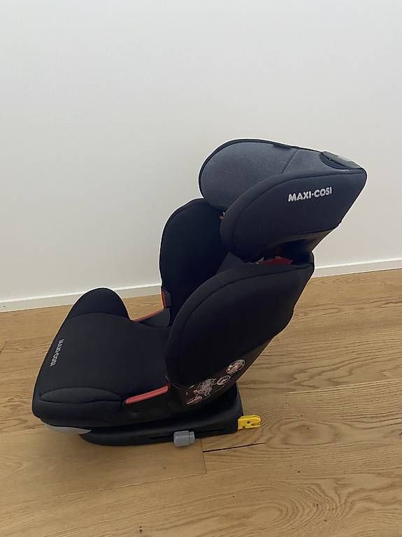 Seggiolini per auto: MaxiCosi Kindersitz 15-36kg – Usato da Schaffhausen venduto da Mewi01 1