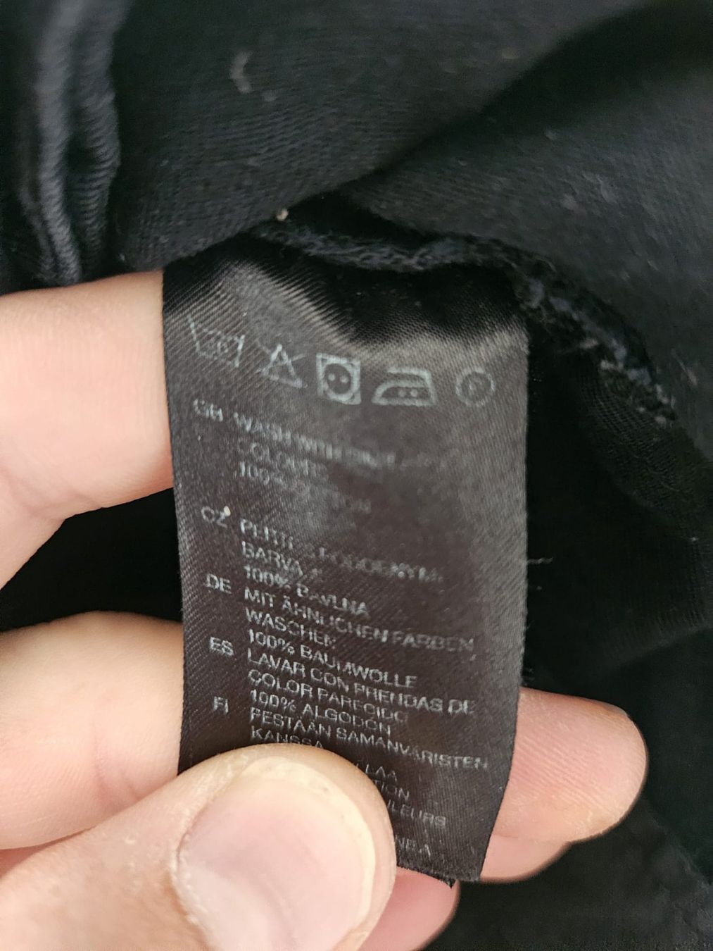 Pantalons: Schwarze kurze Shorts – D'occasion à Muri b. Bern par mar_2hpg 3