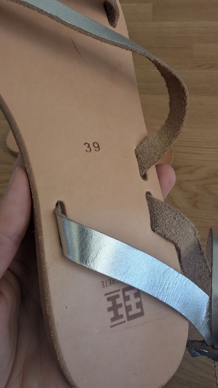 Scarpe da donna: Leder Sandalen gr 39 – Nuovo (secondo la descrizione) da Root venduto da vin_wr2l 2