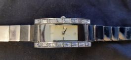 Armbanduhr rechteckig silberfarben mit Steinen gebraucht