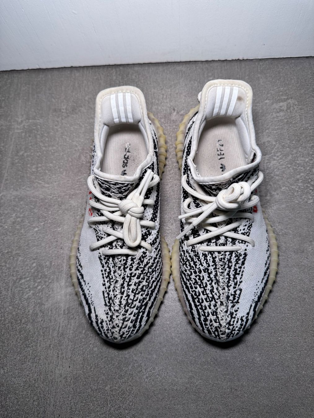 Adidas Scarpe da uomo: Yeezy Boost 350 V2 Zebra – Usato da Muraz (Collombey) venduto da k.lr 1