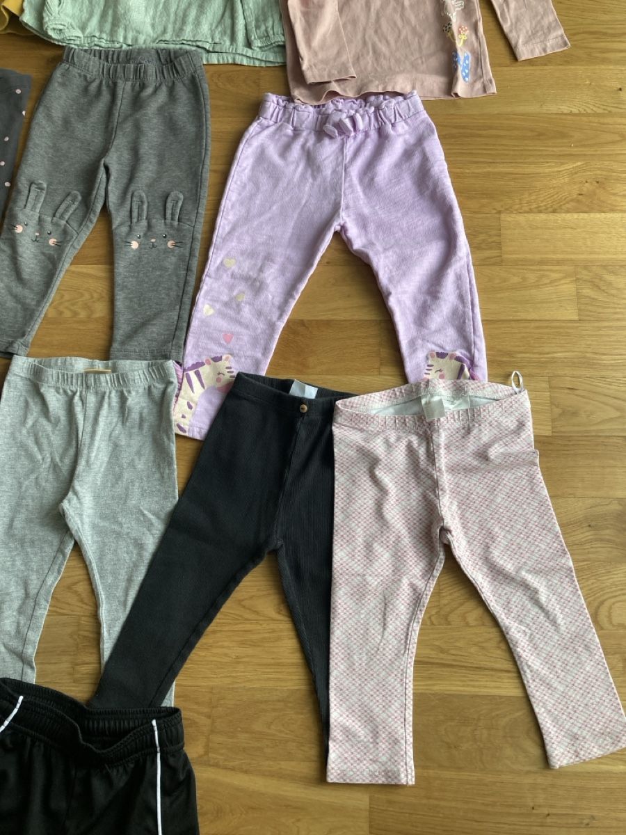 Lotti & Set di vestiti: Mädchen Kleiderpaket Gr 86/92 – Usato da Staad SG venduto da gab_7dr9 3