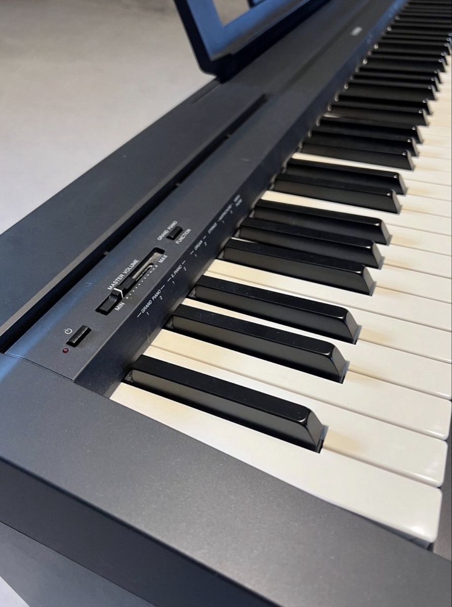 Yamaha Strumenti musicali: Yamaha P-45B + L-85 – Usato da Neuenhof venduto da Aleksandra___ 2