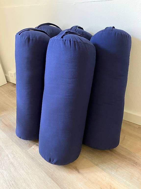 Cuscini: Yoga Bolster Classic Navy – Usato da Lohn-Ammannsegg venduto da Pidel 2