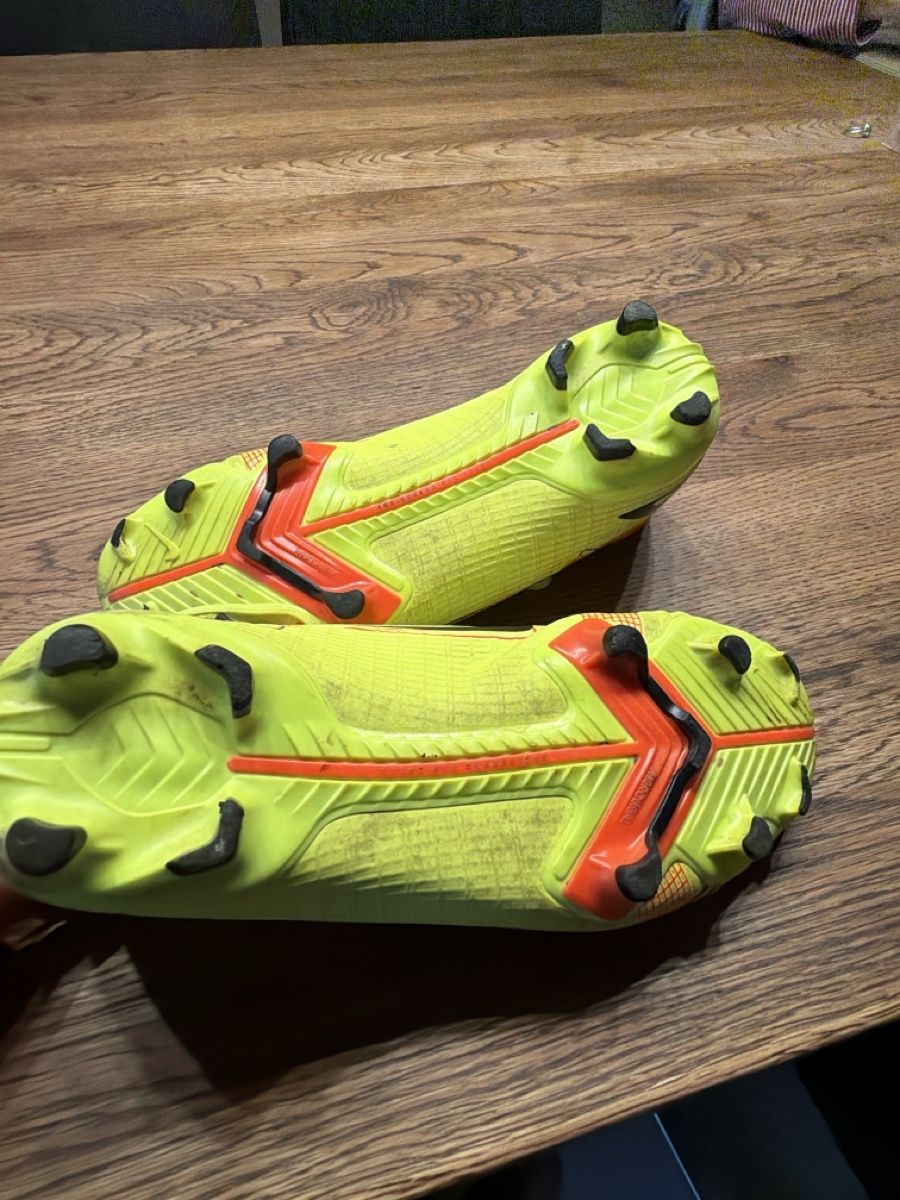 Scarpe per ragazzi: Nockenschuhe Nike – Usato da Embrach venduto da ann_5x9c 2