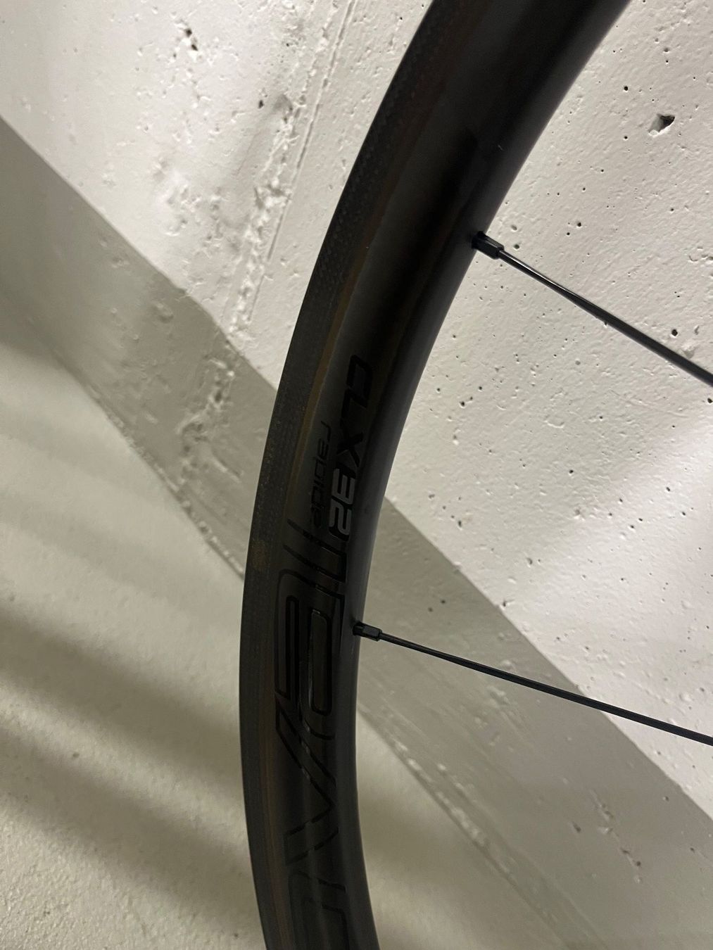 Specialized Pezzi di ricambio: Roval Rapide CLX 32 Vorderrad – Usato da Männedorf venduto da fsigillo 2