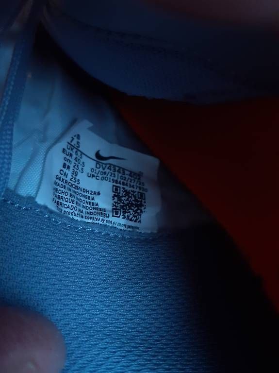 Scarpe da uomo: Turnschuhe Nike Gr 39.5 – Nuovo e nell'imballaggio originale da Zürich venduto da vladm 1