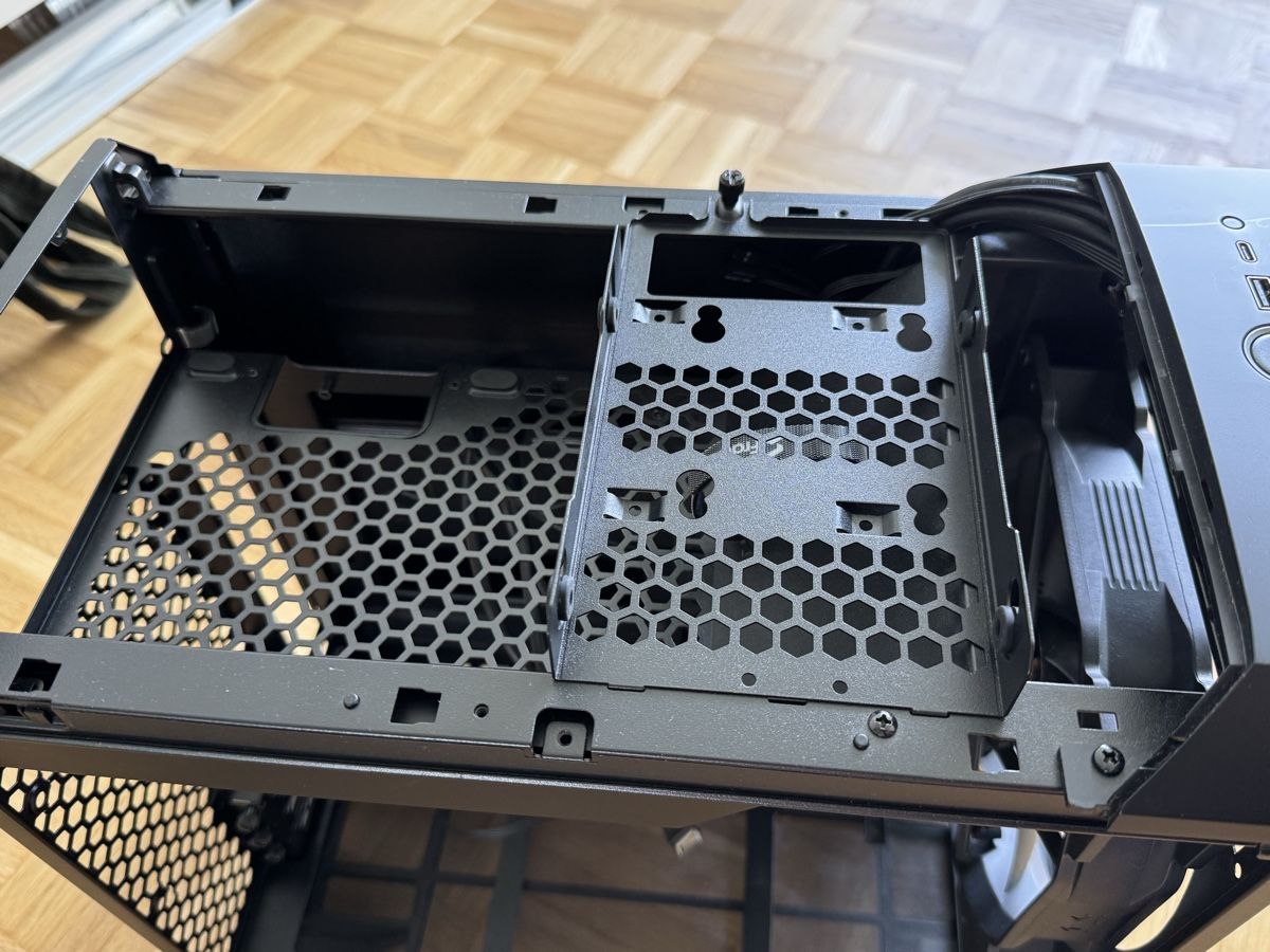 Fractal Custodie: Fractal Torrent Nano ITX case – Usato da Oberrieden venduto da pio_d2vx 4