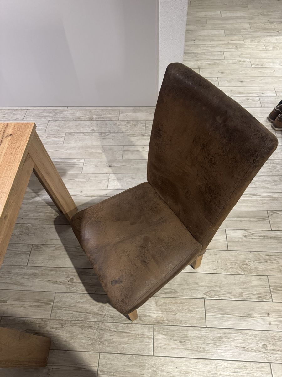 Set de table et chaises: Esstisch mit 4 Stühlen – D'occasion à Erlinsbach par dmur01 2