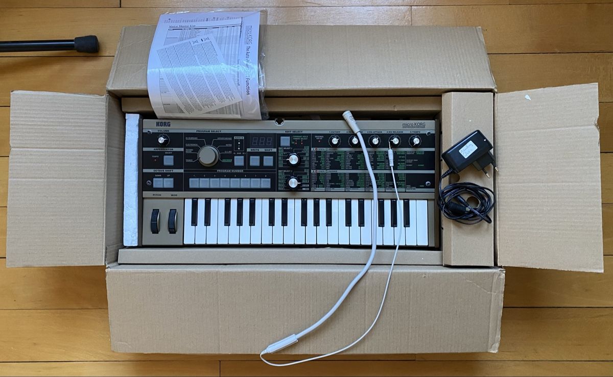 Korg Instruments de musique: MICROKORG Synthesizer / Vocoder – D'occasion à Zürich par backnasli98 1
