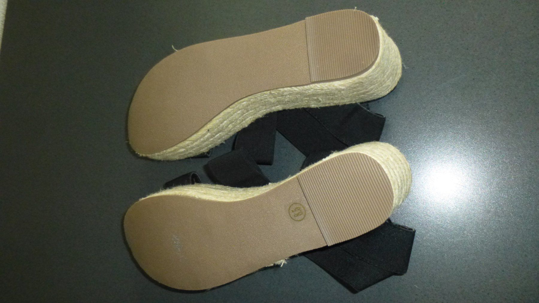 Steve Madden Damenschuhe: Schwarze Steve Madden Keilsandalen Gr. 38 – Neu (gemäss Beschreibung) aus Triengen von misterpicknicker 3
