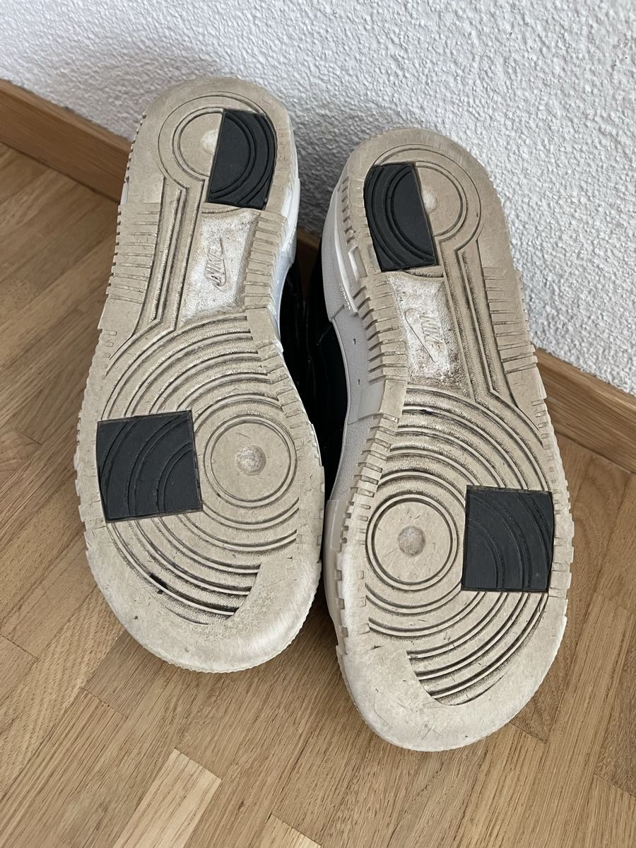 Nike Scarpe da donna: Nike Air Force 1, Gr. 36.5 - 23cm – Usato da Stallikon venduto da oez6e 2