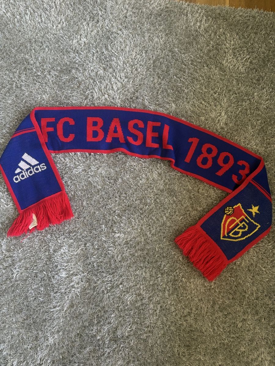 FC Basel Sciarpe: FC Basel Scarf  – Nuovo (secondo la descrizione) da Brislach venduto da edu_t6pq