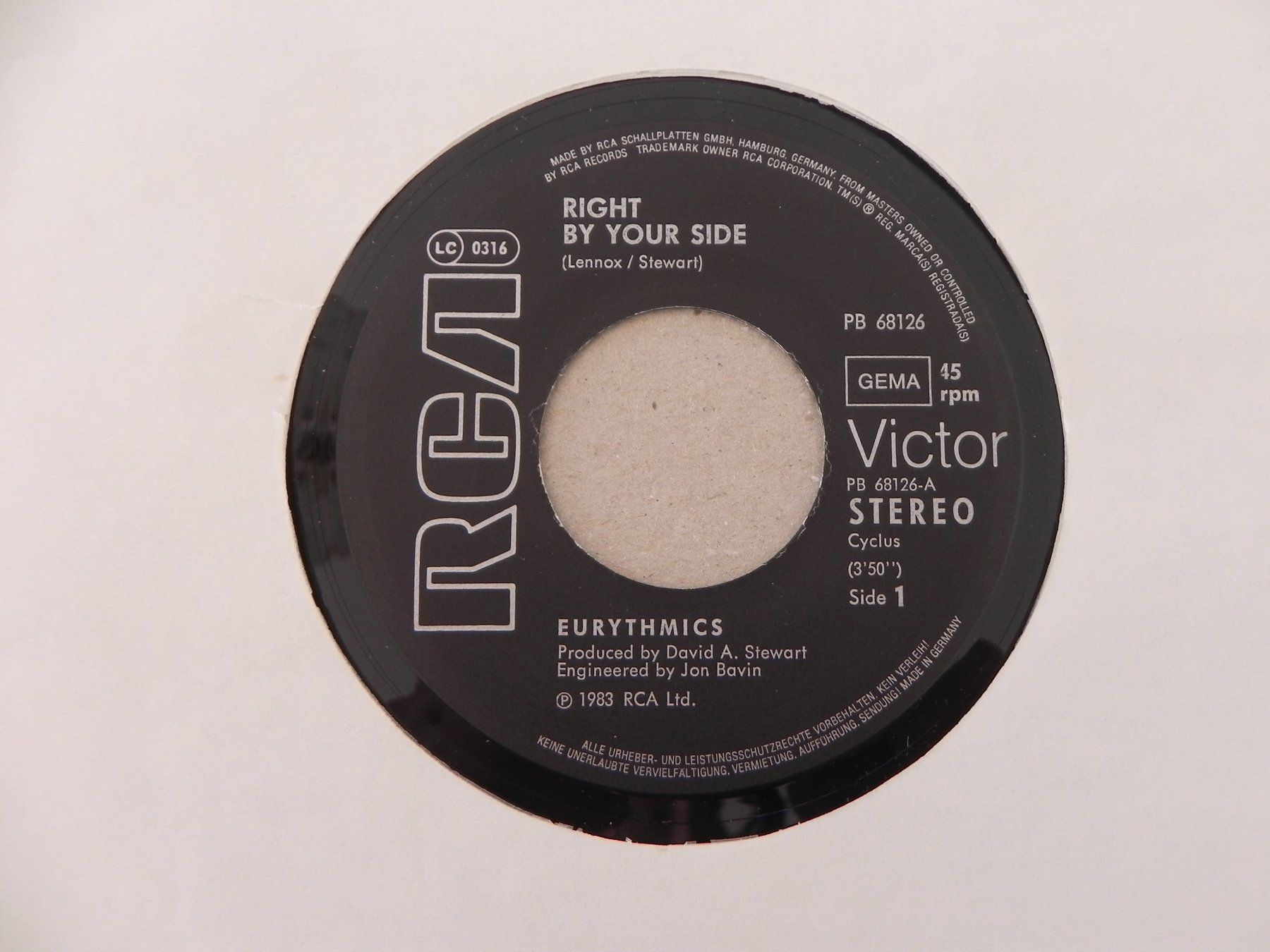 Dischi in vinile: Single brit. Pop Duo Eurythmics 1983 Top Hit Right by your.. – Usato da Siebnen venduto da krimsie 2