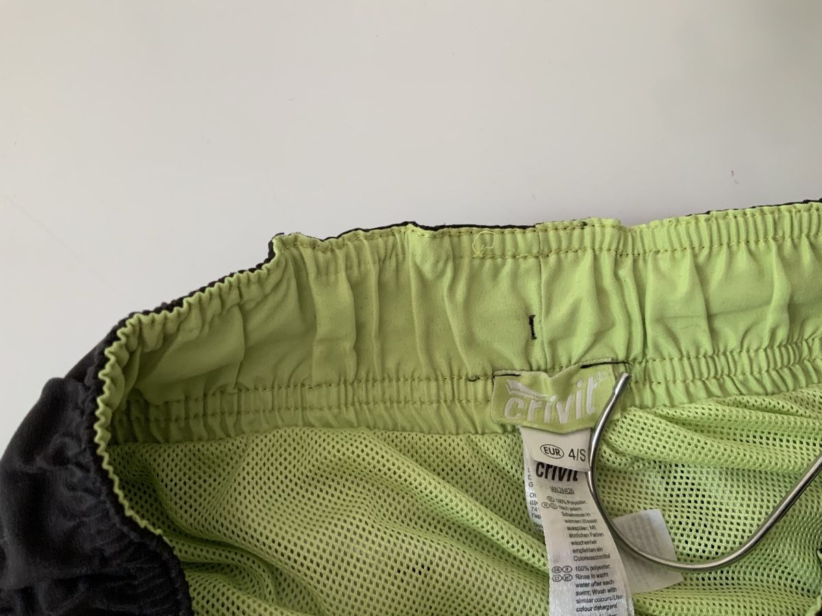 Costumi da bagno: Badehose Crivit Tarnmuster Lila Grösse 158/164 – Usato da Wallisellen venduto da ASZT 3