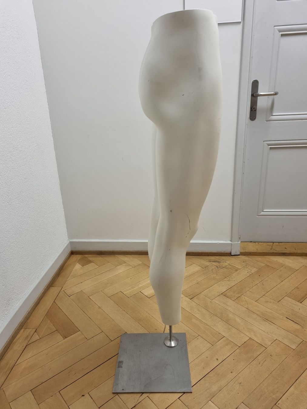 Altro in Decorazioni & Accessori: Schaufenster Beine – Usato da Schönenwerd venduto da Chez_Mimi 3