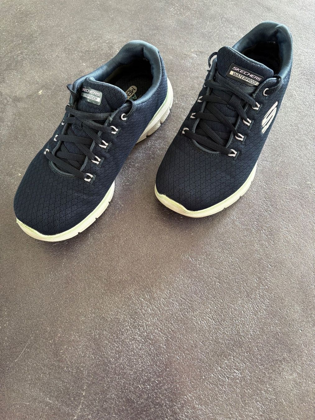 Skechers Chaussures femmes: Damen Sneaker Skechers Blau Grösse 37 – D'occasion à Flawil par HeisseReifen 2