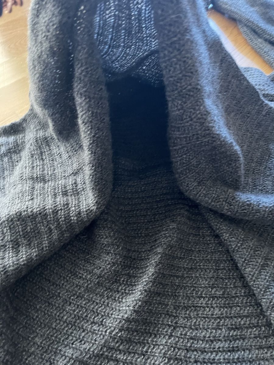 Altro in Moda donna: Pullover Kuscheliger Strickpullover-Cape Gr. S, Anthrazit, – Usato da Rüschlikon venduto da Lajniii 5