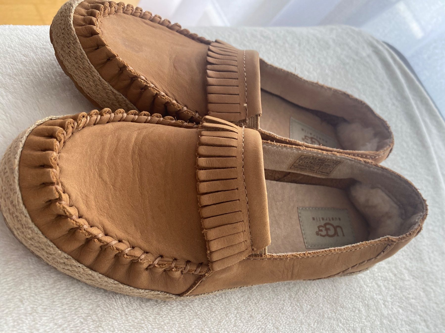 Ugg Damenschuhe: Ugg Australia Schuhe gr 36 speziell – Gebraucht aus St. Gallen von Emifrei 1