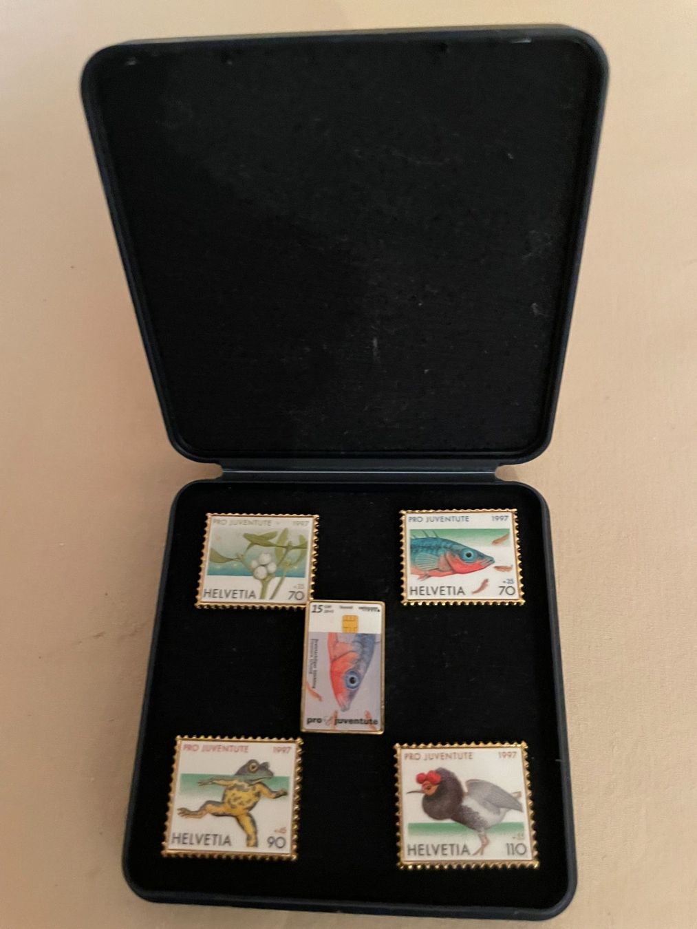 Placchette & Badge: Pin – Nuovo e nell'imballaggio originale da Buetschwil venduto da STME01
