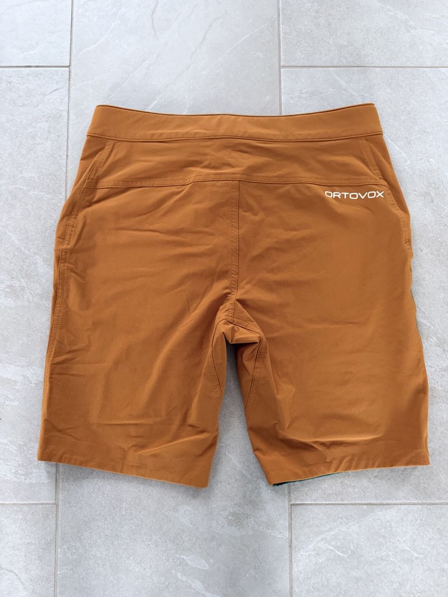 Ortovox Pantaloni: Ortovox Shorts Herren Grösse S – Usato da Brüttisellen venduto da Ayersa 1