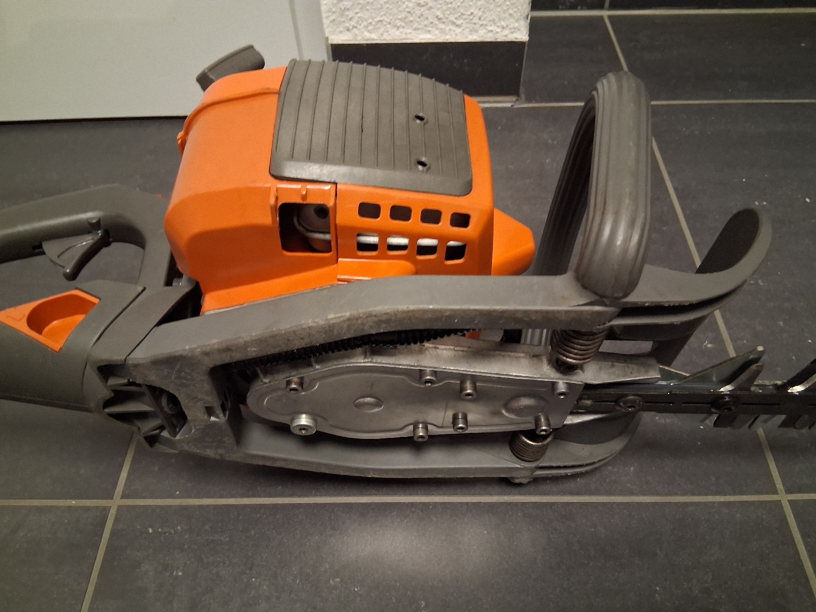 Husqvarna Tutti gli attrezzi: Husqvarna 225H75 Heckenschere – Usato da Rüdlingen venduto da Rhywels 2