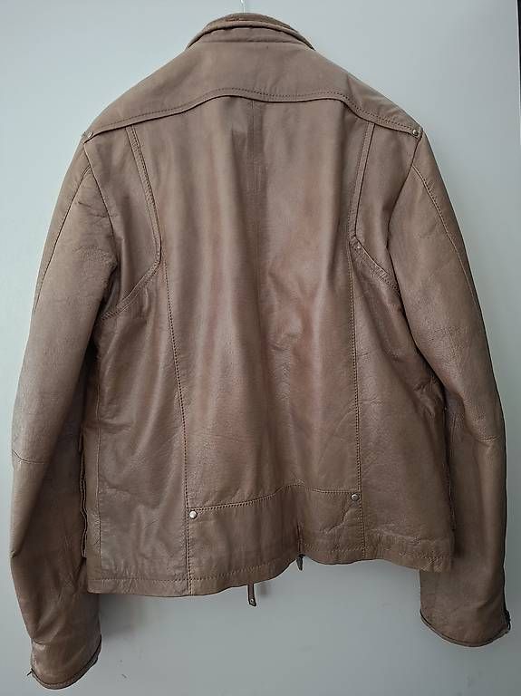 Vestes: Giacca in vera pelle – D'occasion à Taverne par rom_wt58