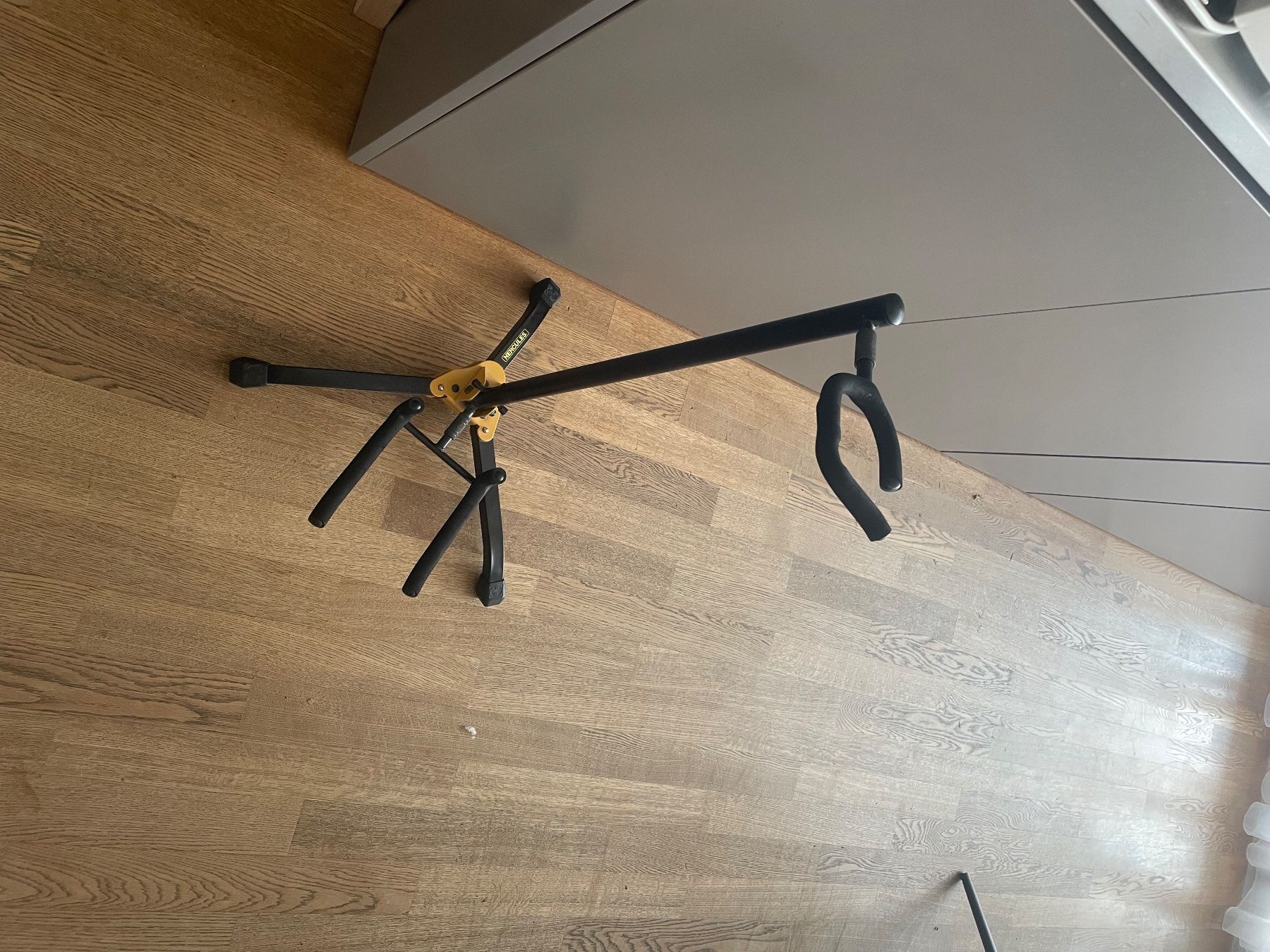 Instruments de musique: Kindergitarre mit Tasche und Ständer – D'occasion à Wangen b. Olten par Skywalker70 2