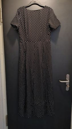 Robe neuve et t shirt d'occasion, dos nus, taille M