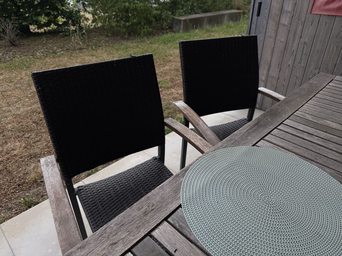 Tischset: Gartentisch mit 4 Stühlen - Polyrattan – Gebraucht aus Suhr von leo_x22p 4