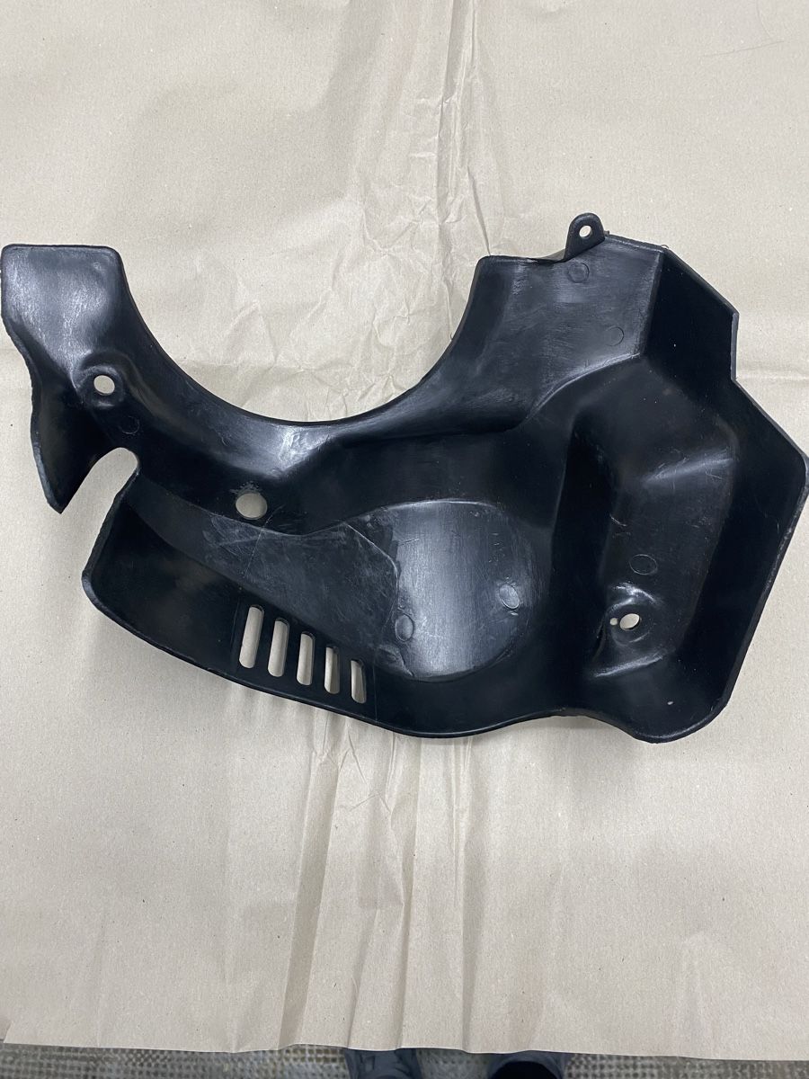 Vespa Tutti pezzi di ricambio per scooter: Protection bas moteur Vespa Px – Nuovo e nell'imballaggio originale da Romanel-s-Lausanne venduto da rico_mat 1