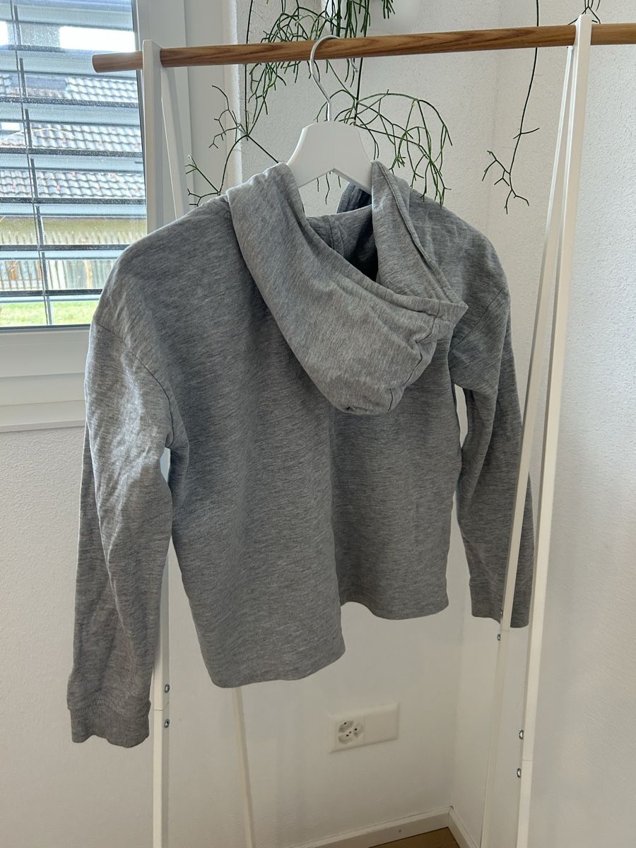 Maglioni & Felpe: Zalando Kapuzenpullover Grösse 158/164 – Usato da Niederhelfenschwil venduto da aur_ms6f 1