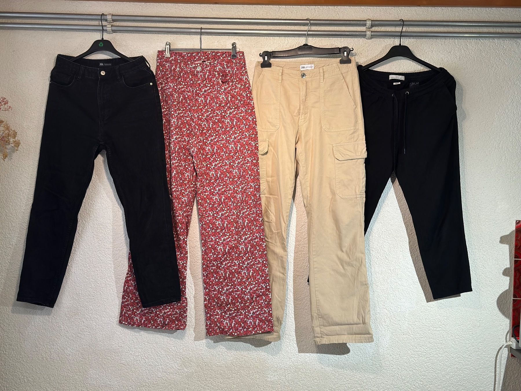 Zara Pantaloni: WOMEN'S TROUSERS BUNDLE – Usato da Lauterbrunnen venduto da zepa 1