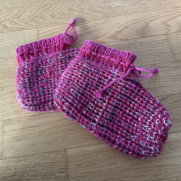 Socken: Neue, handgestrickte Bettsocken - Gr. 34/35 – Neu (gemäss Beschreibung) aus Aarau von artemis5